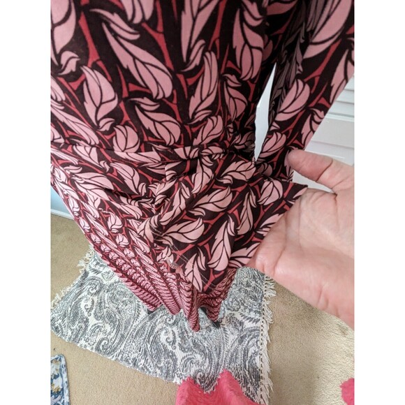 Max & Cleo Dress Womens sz M Pink Brown Leaf Print Faux Wrap Stretch Fit Flare - Picture 7 of 11